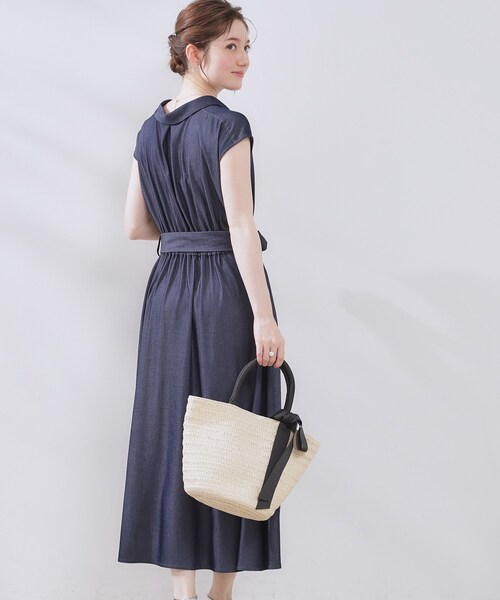 couture brooch(クチュールブローチ)の「【美シルエット・通勤】シャンブレーシャツワンピース(ワンピース・レディース・ライトブルー/ネイビー・40/38/42/36)」の7枚目の写真