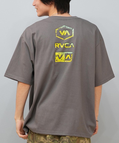 RVCA（ルーカ）の「RVCA/ルーカ 半袖Tシャツ ブランドロゴ オーバーサーズ BF04A-203（Tシャツ/カットソー・メンズ・ホワイト/ダークグレー/ブラック・L/M/S）」の3枚目の写真