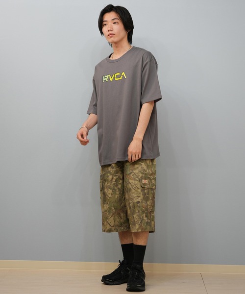 RVCA（ルーカ）の「RVCA/ルーカ 半袖Tシャツ ブランドロゴ オーバーサーズ BF04A-203（Tシャツ/カットソー・メンズ・ホワイト/ダークグレー/ブラック・L/M/S）」の11枚目の写真