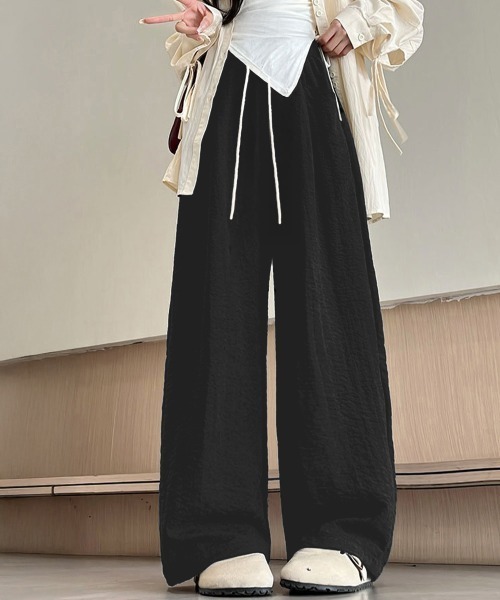 Miniministore(ミニミニストア)の「ワイドパンツウエストゴムストレートパンツ(スラックス・レディース・オフホワイト/ブラック/ブルーグレー/ベージュ/ピンク・FREE)」の2枚目の写真