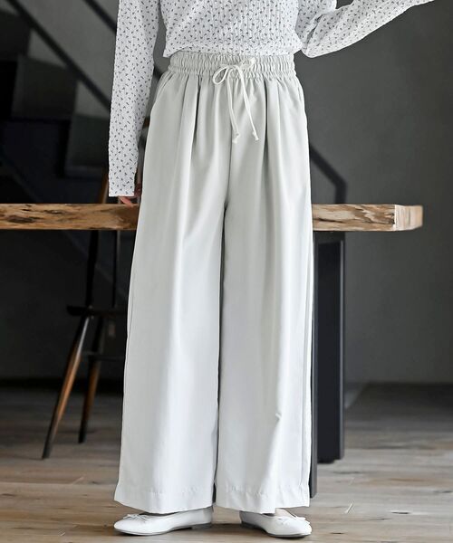 rps（アールピーエス）の「フロントタックワイドイージーパンツ（その他パンツ・レディース・ベージュ/チャコールグレー/アイボリー/ブラック・フリー）」の2枚目の写真