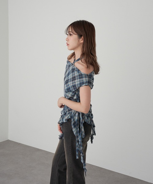 RAY CASSIN（レイカズン）の「【マルチウェイ/チョーカー付き】裾フリルドロストTシャツ（Tシャツ/カットソー・レディース・ホワイト系その他3/ブラック系その他3/ブラック系その他2/ブルー系その他2/カーキ・FREE）」の19枚目の写真