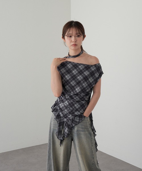 RAY CASSIN（レイカズン）の「【マルチウェイ/チョーカー付き】裾フリルドロストTシャツ（Tシャツ/カットソー・レディース・ホワイト系その他3/ブラック系その他3/ブラック系その他2/ブルー系その他2/カーキ・FREE）」の16枚目の写真