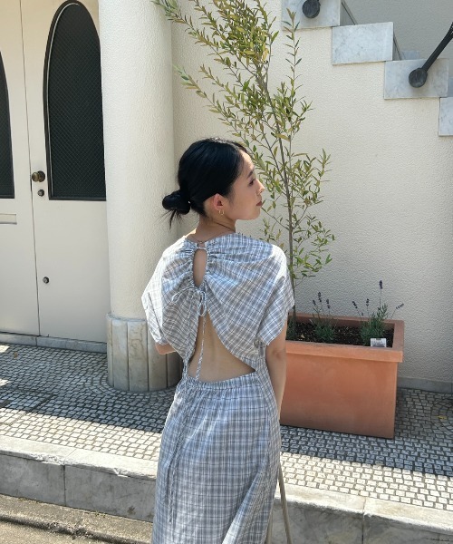VANNIE U(ヴァニーユー)の「バックリボンウエストカットチェックワンピース(ワンピース・レディース・グレー/ブラック・FREE)」の4枚目の写真