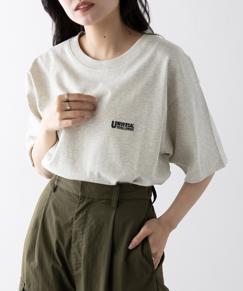 UNIVERSAL OVERALL（ユニバーサルオーバーオール）の「【UNIVERSAL OVERALL】EMBROIDERY TEE U2523249（Tシャツ/カットソー・レディース・ホワイト/ブラック/オートミール・S/M/L/XL）」の19枚目の写真