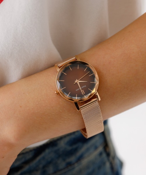 PIERRE LANNIER(ピエール・ラニエ)の「【Pierre Lannier/ピエール・ラニエ】マルチプル/金属ベルト/レディース/腕時計/キラキラ/エレガント【WEB限定】(アナログ腕時計・レディース・シルバー/エメラルド/ブラウン/ピンクゴールド/ネイビー・フリー)」の2枚目の写真