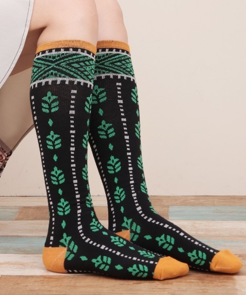 チチカカ（チチカカ）の「キカフラワーライン着圧ソックス（ソックス/靴下・レディース・ブルーグリーン/ブラック・FREE）」の3枚目の写真