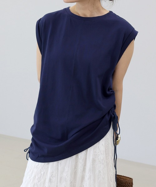 Aletta vita(アレッタビータ)の「綿天竺ドロスト使いフレンチプルオーバー(Tシャツ/カットソー・レディース・オフホワイト/ネイビー・M)」の5枚目の写真