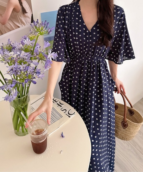 かな★新品　abeille 総柄 プリントVネックワンピース　タッセル紐付 セール】花柄ドット風プリントVネックポケット付きロング