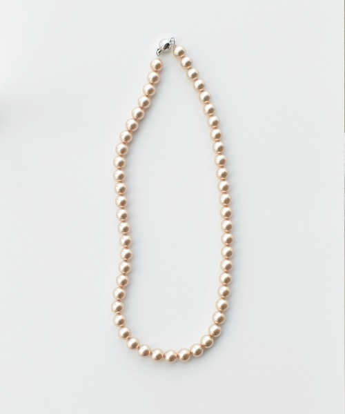 PICCIN(ピッチン)の「マグネット金具カラーパールネックレス(8mm)(ネックレス・レディース・ゴールド/シルバー/オフホワイト・FREE)」の8枚目の写真