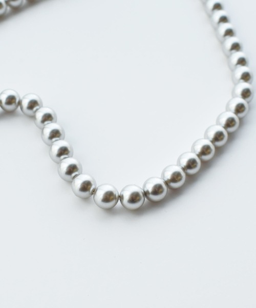 PICCIN(ピッチン)の「マグネット金具カラーパールネックレス(8mm)(ネックレス・レディース・ゴールド/シルバー/オフホワイト・FREE)」の13枚目の写真