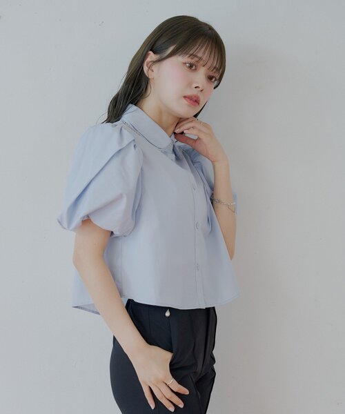 Chico（チコ）の「【SALON by Chico】ダブルカラーパフスリーブシャツ