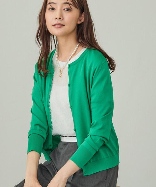 INDIVI（インディヴィ）の「【通年活躍！／アンサンブル可能】クルーネックカーディガン（カーディガン/ボレロ・レディース・ブラック系4/ホワイト系5/ダークグリーン・38/15 /13/05）」の5枚目の写真