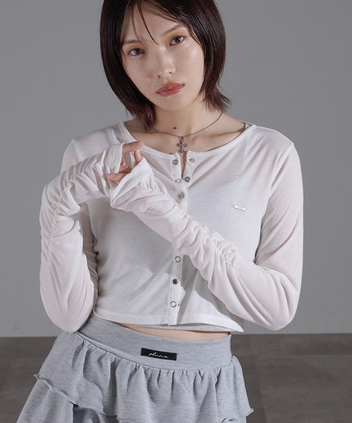 apres jour mignon(アプレジュールミニョン)の「プレート付きシアークロップドカーディガン(カーディガン/ボレロ・レディース・オフホワイト/ブラック/チャコールグレー/杢グレー/ホワイト系その他/ブラック系その他2/グレー系その他・X-LARGE/フリー)」の9枚目の写真