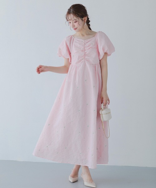 Fit more(フィットモア)の「花柄刺しゅうジャガードワンピース(ワンピース・レディース・ピンク・LONG/SHORT)」の1枚目の写真