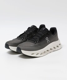 On（オン）の「ON CLOUDSTRATUS (Black/Shadow)（スニーカー）」 - WEAR