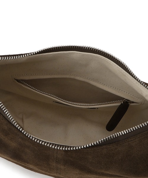 NOTHING WRITTEN（ナッシングリトゥン）の「【NOTHING WRITTEN（ナッシングリトゥン）】HT SUEDE SHOULDER BAG（ショルダーバッグ・レディース・ブラウン・FREE）」の13枚目の写真