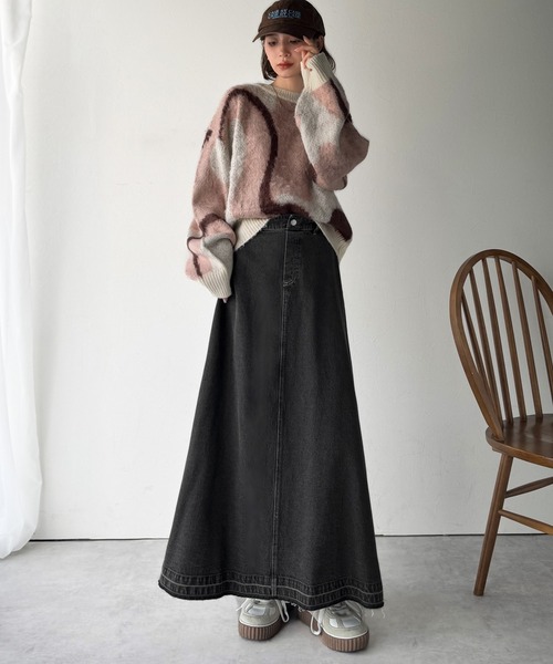 classicalelf（クラシカルエルフ）の「綿100％ 主役級の美フレアスカートでコーデの格上げ  デニムフレアスカート（ロング）（デニムスカート・レディース・ブルー/ブラック・SMALL/X-LARGE/LARGE/MEDIUM）」の9枚目の写真