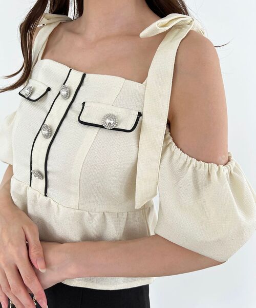 MAJESTIC LEGON（マジェスティックレゴン）の「肩リボンツイードペプラムブラウス（シャツ/ブラウス・レディース・アイボリー/ブラック/ブルー・MEDIUM）」の2枚目の写真