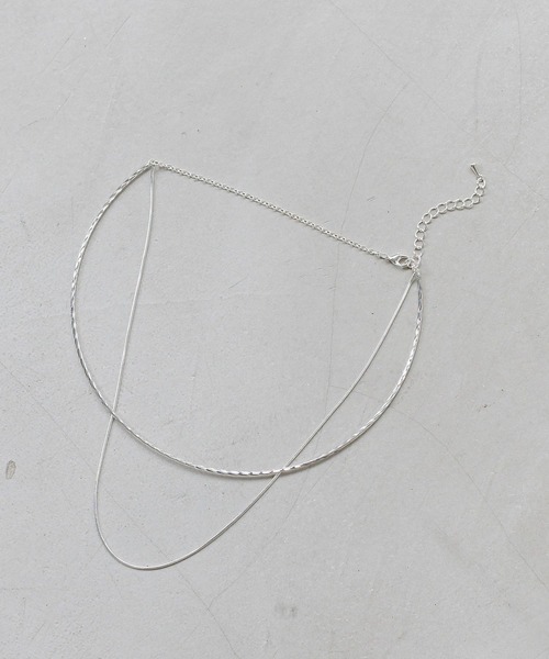 Andemiu(アンデミュウ)の「ツイストチョーカーネックレス591741(ネックレス・レディース・ゴールド/シルバー・FREE)」の1枚目の写真