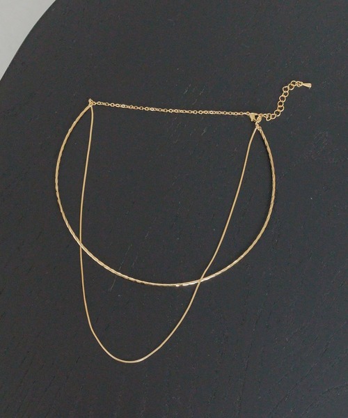 Andemiu(アンデミュウ)の「ツイストチョーカーネックレス591741(ネックレス・レディース・ゴールド/シルバー・FREE)」の2枚目の写真