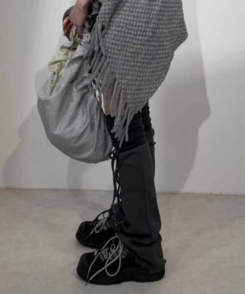 Never mind the XU / Chikashitsu+（ネバーマインド ザ エックスユー / チカシツプラス）の「【Nerd out XU】draw code canvas sneaker / 【ナードアウトエックスユー】ドローコードキャンバスボリュームスニーカー（スニーカー・レディース・ブラック・24.5cm/23.5cm/24cm）」の8枚目の写真