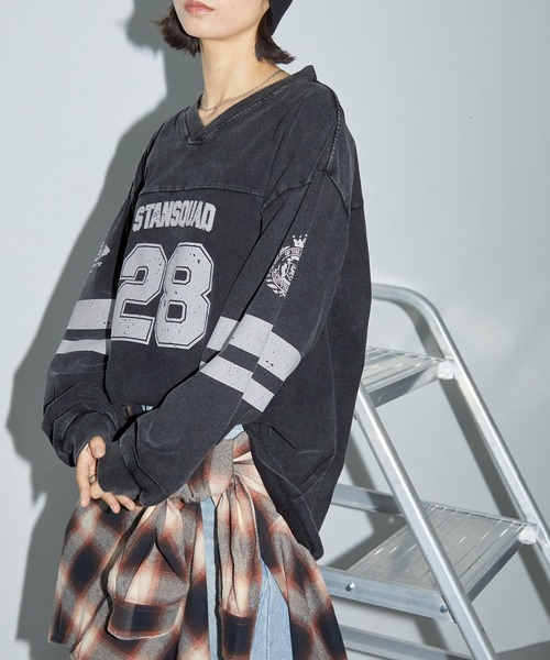Anchor Smith(アンカー スミス)の「ヴィンテージパウダーブリーチ加工 ナンバリングホッケーデザインロンT(Tシャツ/カットソー・レディース・ネイビー/レッド/ブラック・M/L)」の12枚目の写真