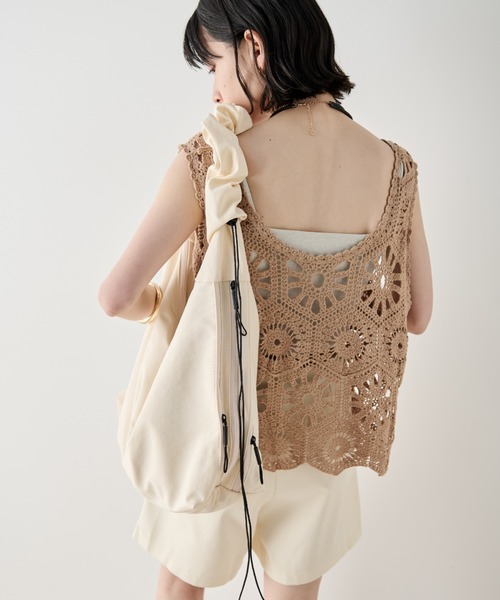 Shelly island（シェリーアイランド）の「ナイロンシャーリングショルダーバッグ（ショルダーバッグ・レディース・ホワイト/ブラック・FREE）」の9枚目の写真