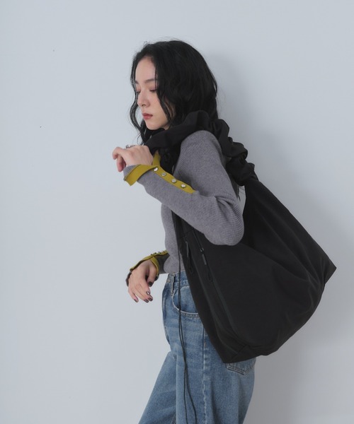 Shelly island（シェリーアイランド）の「ナイロンシャーリングショルダーバッグ（ショルダーバッグ・レディース・ホワイト/ブラック・FREE）」の17枚目の写真