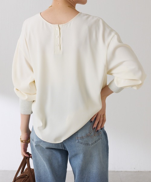 COLLAGE GALLARDAGALANTE（コラージュガリャルダガランテ）の「2WAYロゴ袖ラメリブロンT（Tシャツ/カットソー・レディース・オフホワイト/ネイビー・FREE）」の7枚目の写真