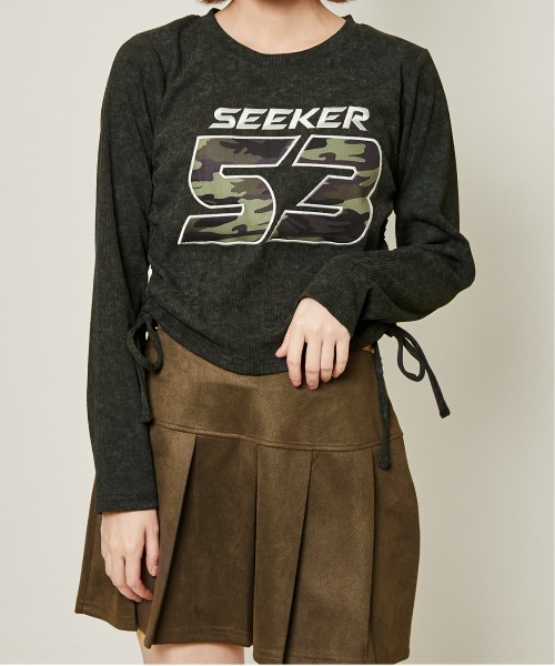 GORGE(ゴージ)の「《ドロスト×カモフラロゴ》細見えシルエットが叶うテレコトップス(Tシャツ/カットソー・レディース・ブラック/ブラウン/チャコール・F)」の4枚目の写真