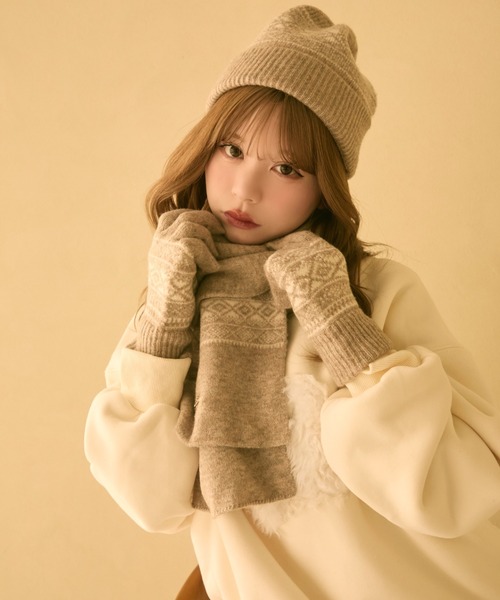 TITTY&CO.(ティティーアンドコー)の「【3点セット】ジャガードニット帽+手袋+マフラー(ニットキャップ/ビーニー・レディース・ベージュ/ブラック/ホワイト・FREE)」の15枚目の写真