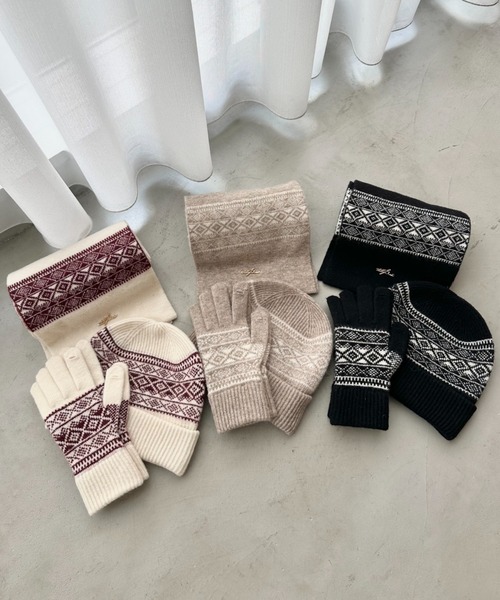TITTY&CO.(ティティーアンドコー)の「【3点セット】ジャガードニット帽+手袋+マフラー(ニットキャップ/ビーニー・レディース・ベージュ/ブラック/ホワイト・FREE)」の4枚目の写真