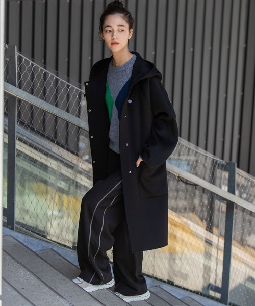 Munich(ミューニック)の「ウールダブルビーバーダッフルコート(ダッフルコート・レディース・ブラック/オフホワイト/キャメル・FREE)」の12枚目の写真