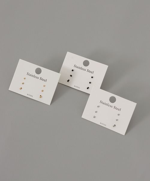 ORLEAN(オルレアン)の「【ORLEAN】 メタルボール ミニピアス 2mm 3mm 4mm サージカルステンレス(ピアス(両耳用)・レディース・シルバー系2/ゴールド系1/ブラック系2/シルバー/ブラック/シルバー系1/ゴールド/ブラック系1/ゴールド系2・フリー)」の17枚目の写真