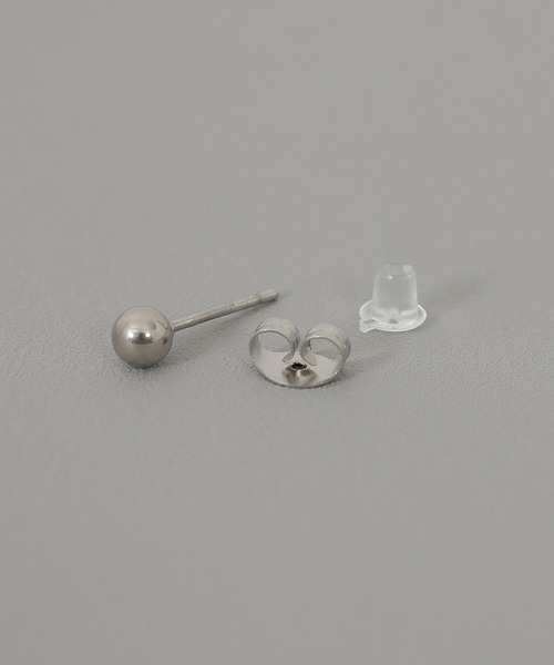 ORLEAN(オルレアン)の「【ORLEAN】 メタルボール ミニピアス 2mm 3mm 4mm サージカルステンレス(ピアス(両耳用)・レディース・シルバー系2/ゴールド系1/ブラック系2/シルバー/ブラック/シルバー系1/ゴールド/ブラック系1/ゴールド系2・フリー)」の15枚目の写真