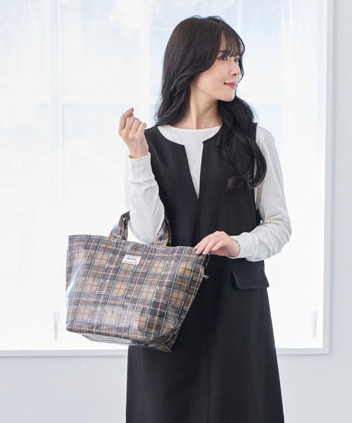 ROOTOTE(ルートート)の「ルートート / EU.デリ.ラミネート-T(トートバッグ・レディース・グリーン系その他/レッド系その他/ブラウン系その他/ベージュ系その他・FREE)」の1枚目の写真