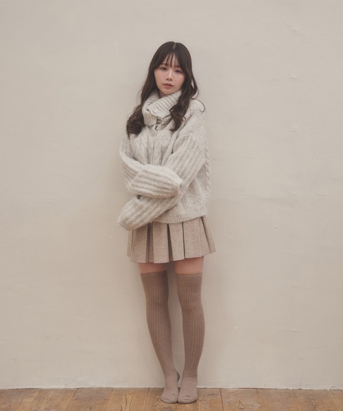 M DOLLY(エムドリー)の「pleats knit amabile skirt/プリーツニットアマービレスカート(スカート・レディース・アイボリー/グレイッシュベージュ/グレー・FREE)」の21枚目の写真