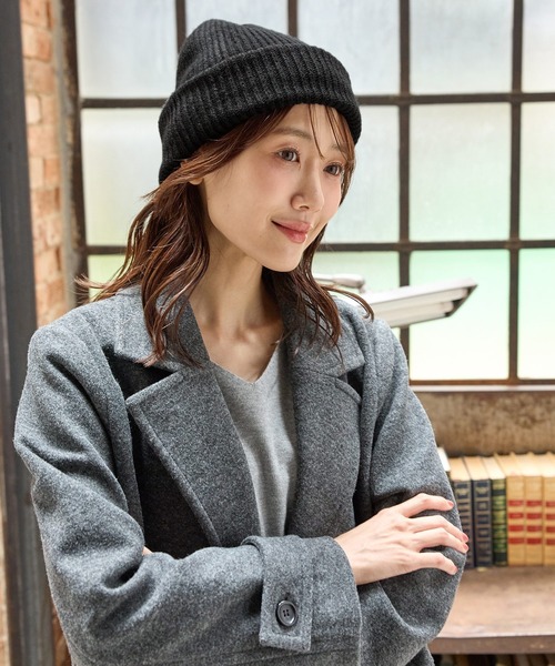 Honeys(ハニーズ)の「プレート付ニット帽(ニットキャップ/ビーニー・レディース・ブラウン/レッド/アイボリー/ブラック/ブラック系その他・FREE)」の15枚目の写真