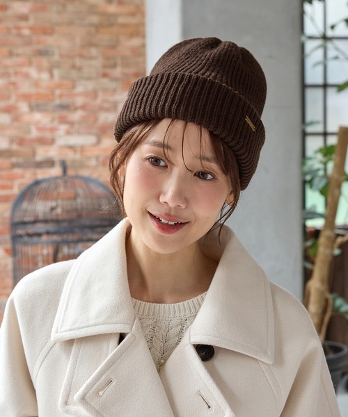 Honeys(ハニーズ)の「プレート付ニット帽(ニットキャップ/ビーニー・レディース・ブラウン/レッド/アイボリー/ブラック/ブラック系その他・FREE)」の21枚目の写真
