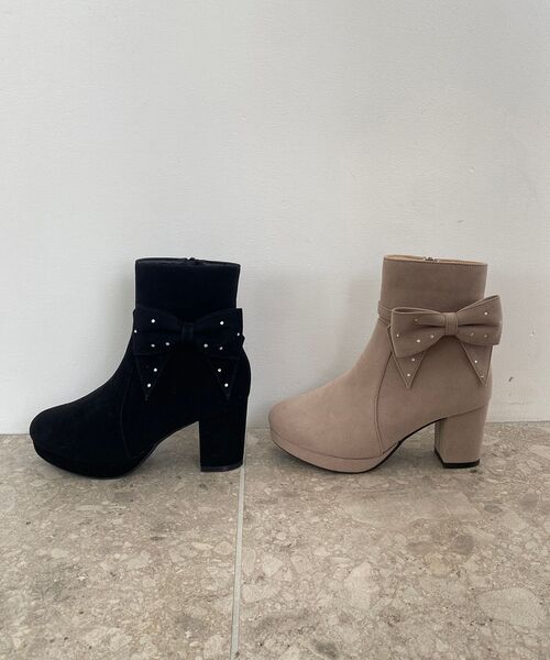 MAJESTIC LEGON（マジェスティックレゴン）の「3WAYビジューリボンブーツ（ブーツ・レディース・グレイッシュベージュ/ブラック/ブラック系その他/ホワイト系その他2/ホワイト系その他3・SMALL/MEDIUM/LARGE/X-LARGE）」の22枚目の写真