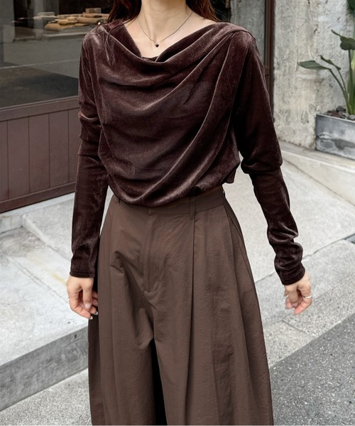 LE MORE(リモア)の「ドレープデザインベロアトップス(Tシャツ/カットソー・レディース・ブラウン/グレー/ブラック・FREE)」の20枚目の写真