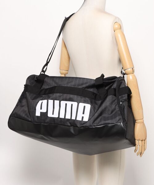 PUMA（プーマ）の「《PUMA》PUMA ﾁｬﾚﾝｼﾞｬｰ AOP ﾐﾃﾞｨ（ドラムバッグ・メンズ・ブラック系その他・フリー）」の5枚目の写真