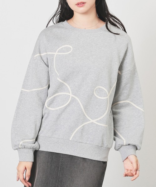 Honeys(ハニーズ)の「コード刺繍ゆるトップス(スウェット・レディース・ブラック/杢グレー/アイボリー/イエロー・S/M/LL/L)」の3枚目の写真
