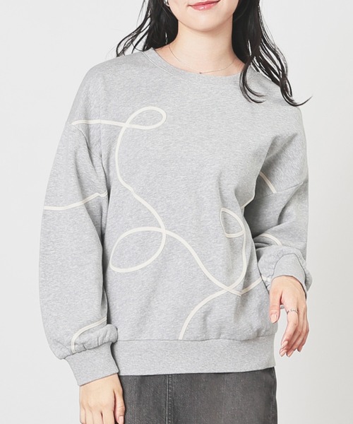 Honeys(ハニーズ)の「コード刺繍ゆるトップス(スウェット・レディース・ブラック/杢グレー/アイボリー/イエロー・S/M/LL/L)」の22枚目の写真