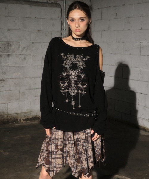 Midnight Move（ミッドナイトムーブ）の「A'GEM/9 × .kom 『MIDNIGHT MOVE/ミッドナイトムーブ』2ホール ロングスリーブ（Tシャツ/カットソー・レディース・ベージュ/ブラック/グレー・FREE）」の4枚目の写真