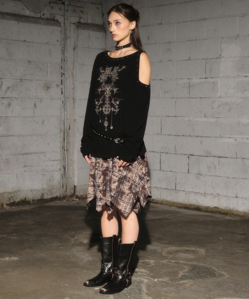 Midnight Move（ミッドナイトムーブ）の「A'GEM/9 × .kom 『MIDNIGHT MOVE/ミッドナイトムーブ』2ホール ロングスリーブ（Tシャツ/カットソー・レディース・ベージュ/ブラック/グレー・FREE）」の8枚目の写真