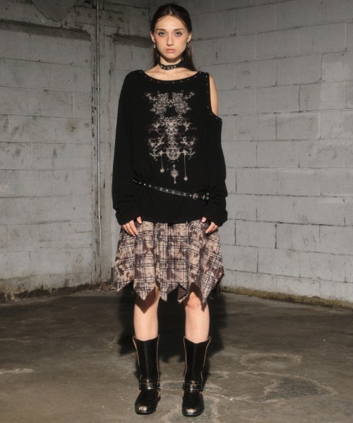 Midnight Move（ミッドナイトムーブ）の「A'GEM/9 × .kom 『MIDNIGHT MOVE/ミッドナイトムーブ』2ホール ロングスリーブ（Tシャツ/カットソー・レディース・ベージュ/ブラック/グレー・FREE）」の7枚目の写真