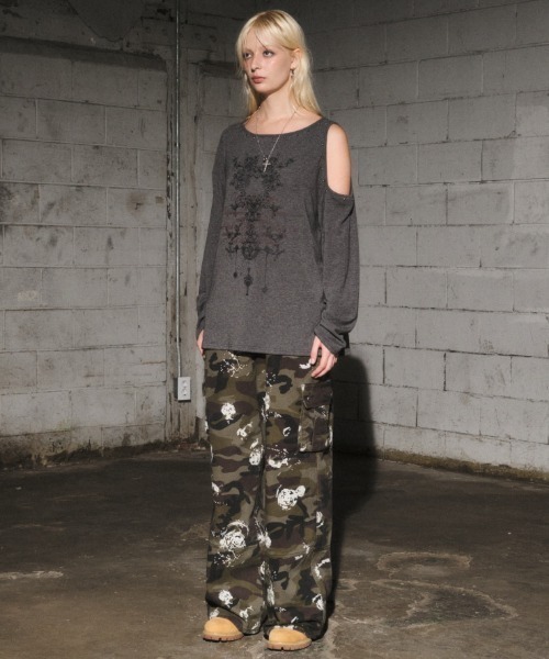 Midnight Move（ミッドナイトムーブ）の「A'GEM/9 × .kom 『MIDNIGHT MOVE/ミッドナイトムーブ』2ホール ロングスリーブ（Tシャツ/カットソー・レディース・ベージュ/ブラック/グレー・FREE）」の13枚目の写真