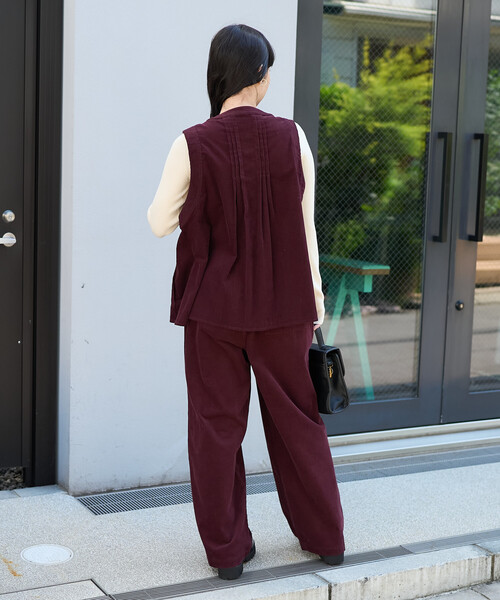 FREAK'S STORE(フリークスストア)の「コーデュロイ タックパンツ<セットアップ対応>(スラックス・レディース・ナチュラル/ネイビー/ワインレッド・MEDIUM/SMALL)」の22枚目の写真